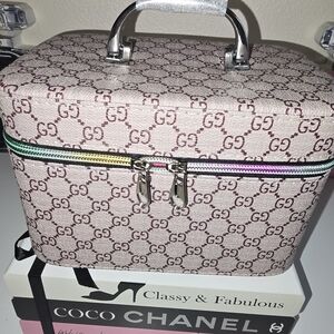 NWOT Fashion Medium  GG Monogram Cosmetic Case
